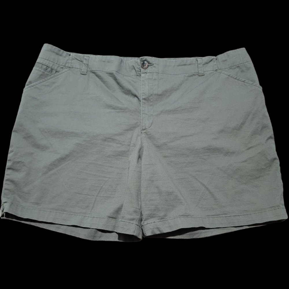 Lee Mid Rise Khaki Chino Shorts Women's size 20